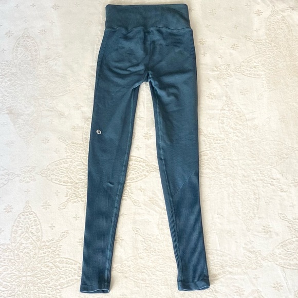 Lululemon Flow And Go Tights - Picture 4 of 6